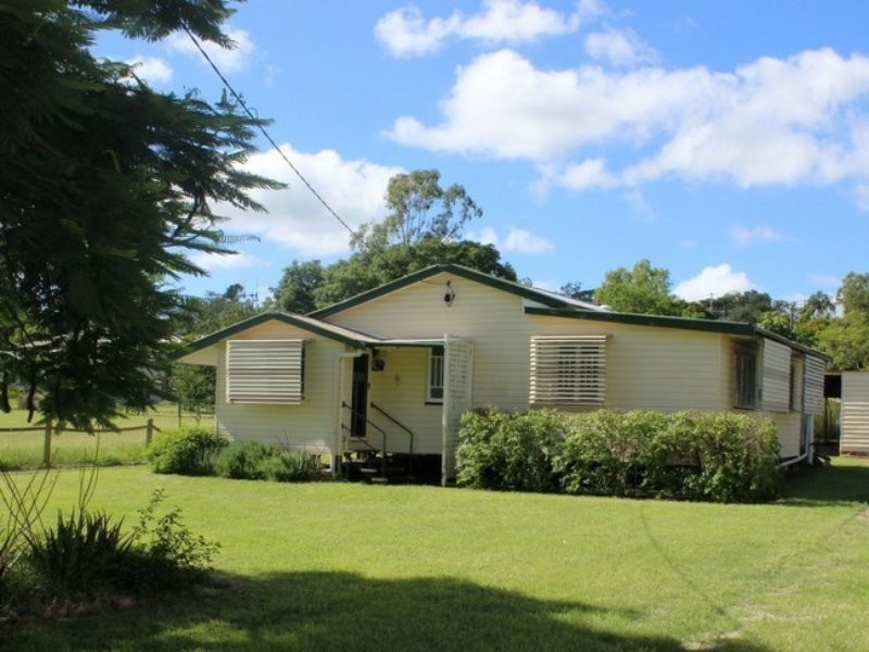 11 Arthur Street, Gayndah QLD 4625