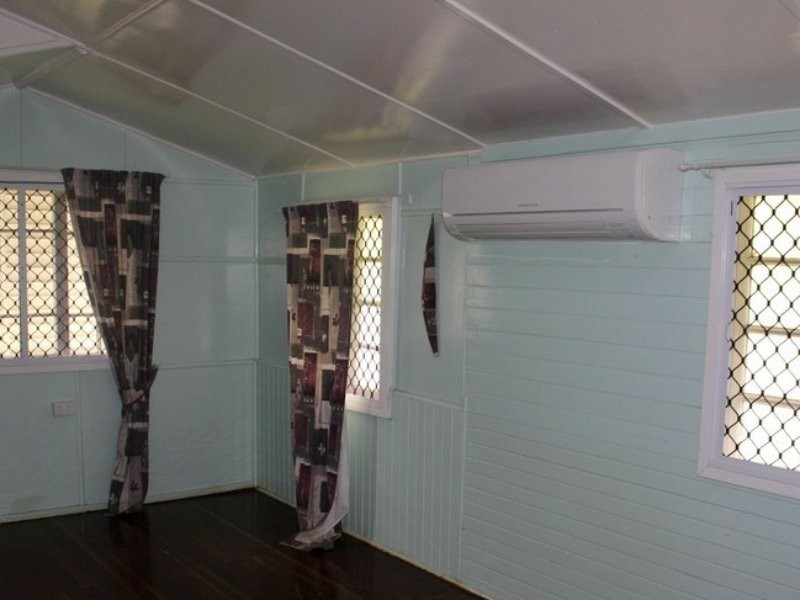 11 Arthur Street, Gayndah QLD 4625