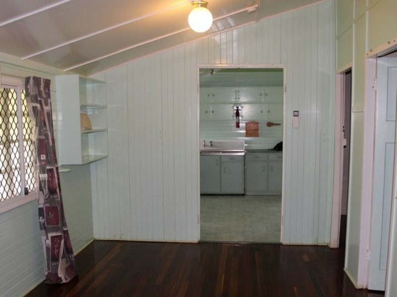 11 Arthur Street, Gayndah QLD 4625