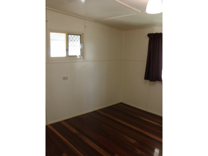 11 Arthur Street, Gayndah QLD 4625