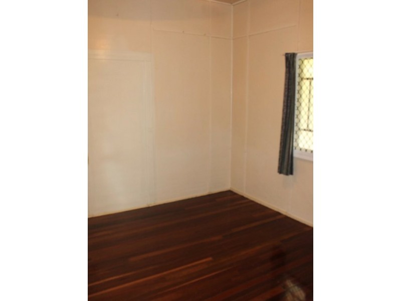 11 Arthur Street, Gayndah QLD 4625