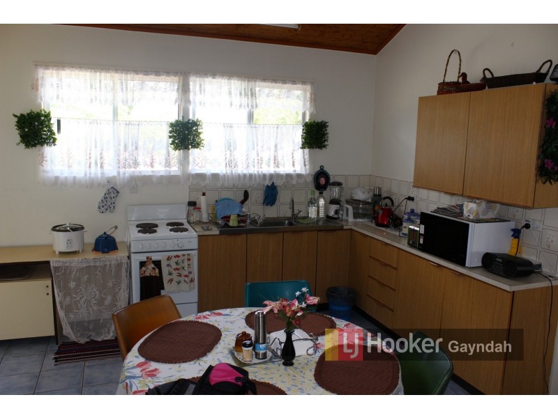 10 Carey Street, Gayndah QLD 4625