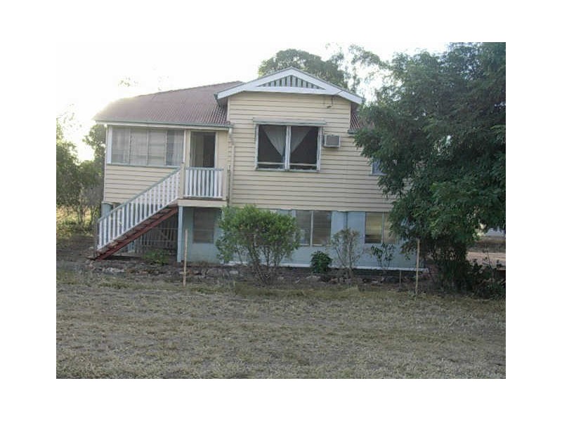 36 Warton Street, Gayndah QLD 4625