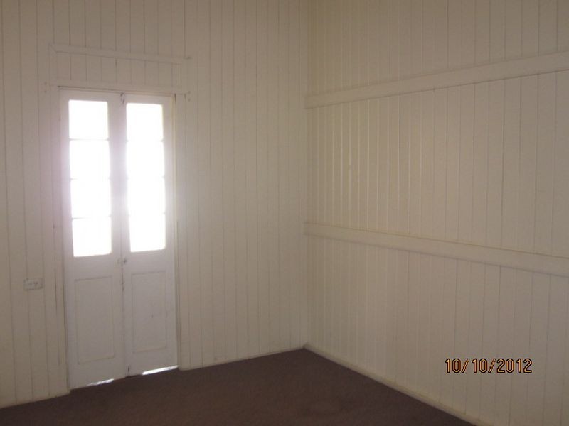 36 Warton Street, Gayndah QLD 4625