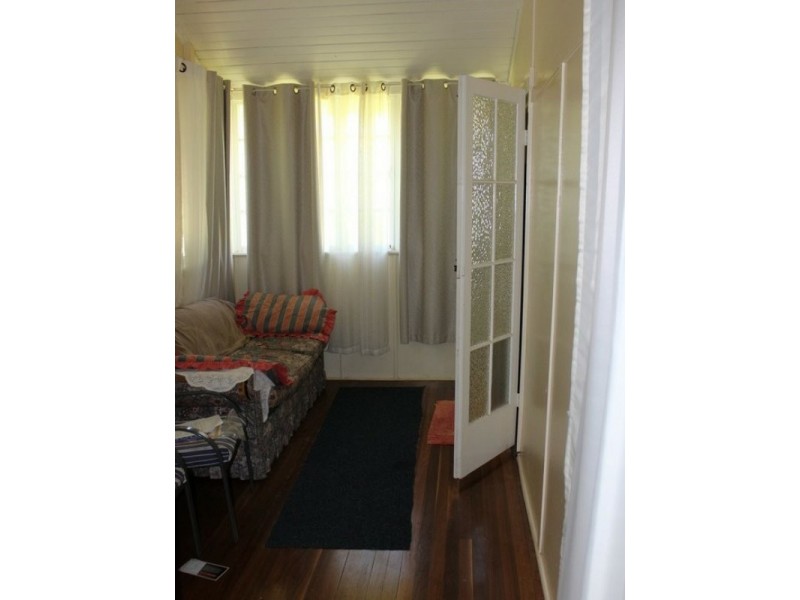 19 Frederick Street, Biggenden QLD 4621