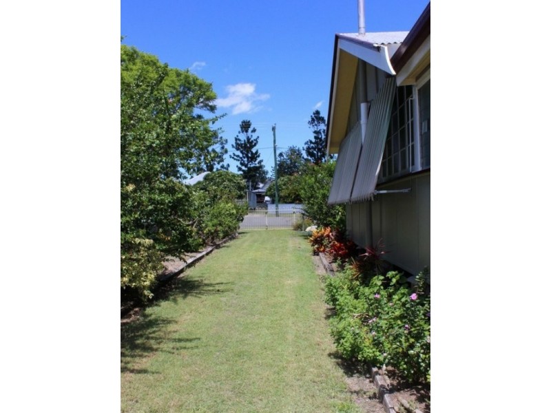 19 Frederick Street, Biggenden QLD 4621