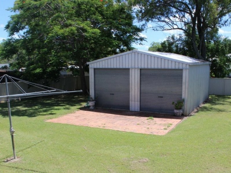 19 Frederick Street, Biggenden QLD 4621