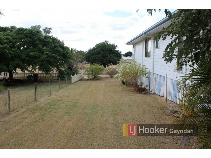 16 Sam Weller Ave, Gayndah QLD 4625