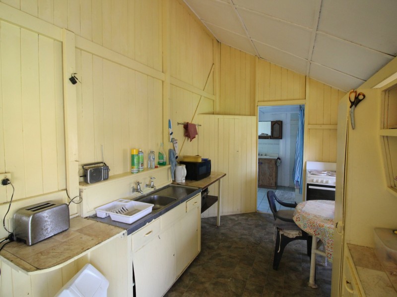 3 Mary Street, Biggenden QLD 4621