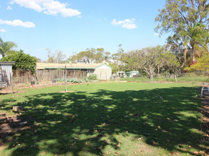 3 Mary Street, Biggenden QLD 4621