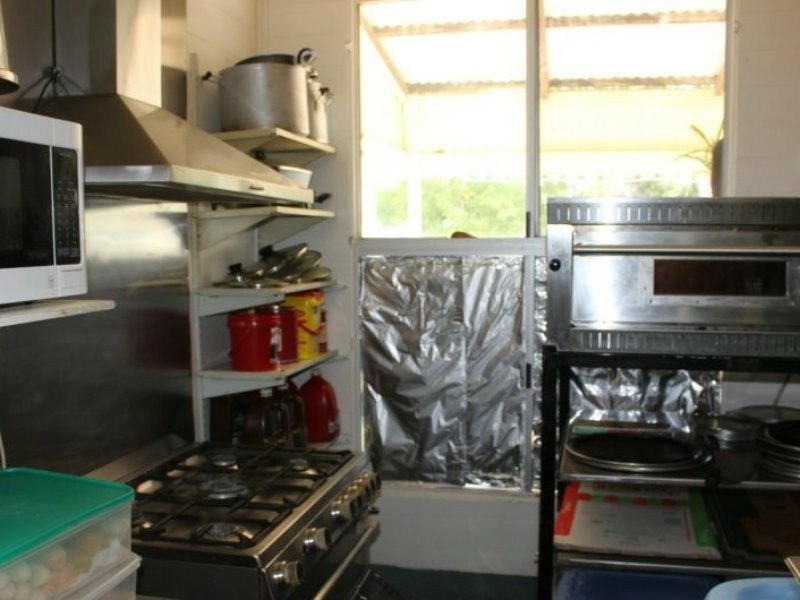 84 Heusman St, Mount Perry QLD 4671