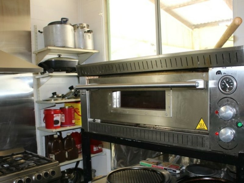 84 Heusman St, Mount Perry QLD 4671