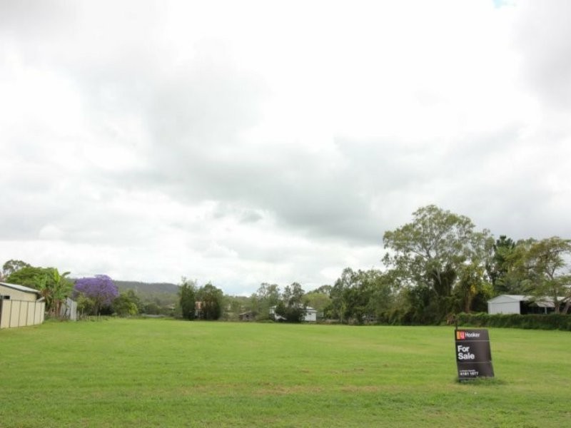 94 Meson St, Gayndah QLD 4625