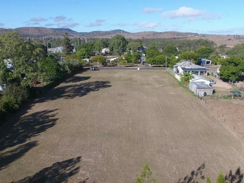 94 Meson St, Gayndah QLD 4625