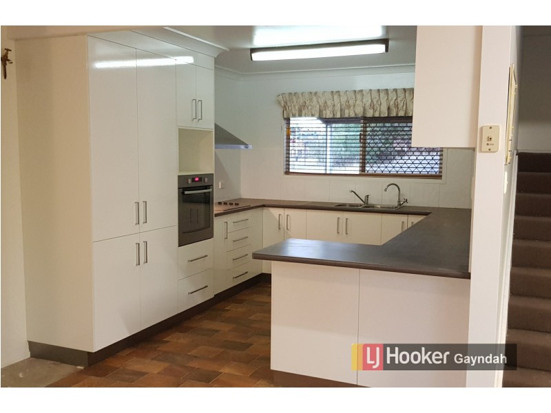 37 Pineapple Street, Gayndah QLD 4625