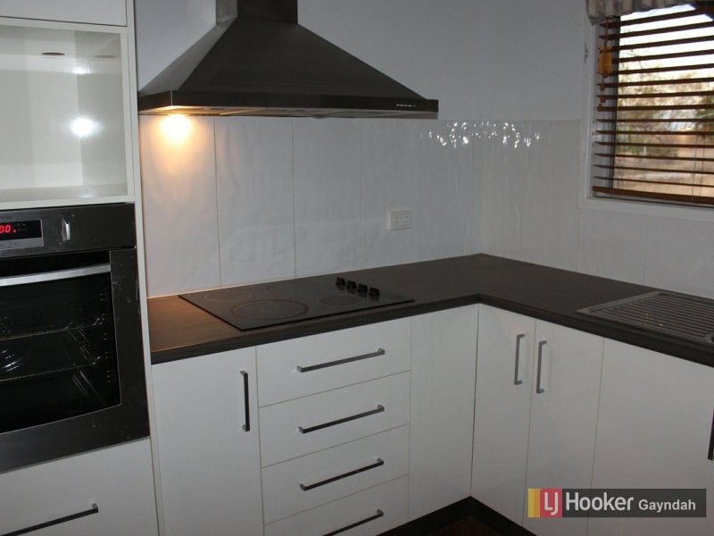 37 Pineapple Street, Gayndah QLD 4625