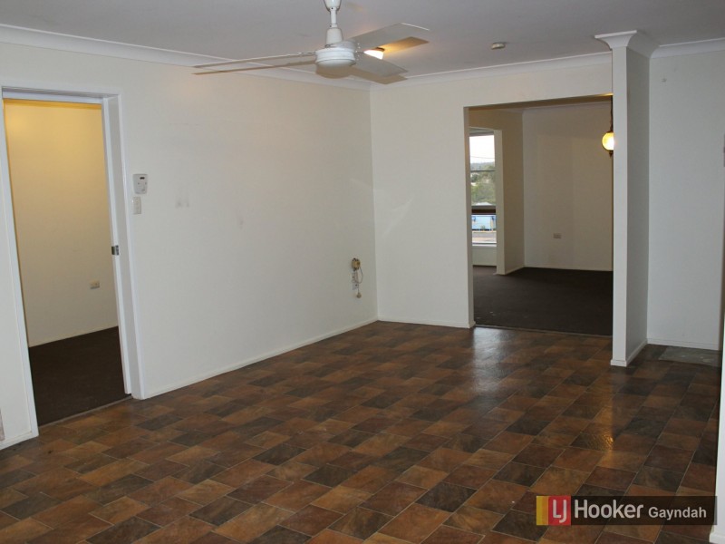 37 Pineapple Street, Gayndah QLD 4625