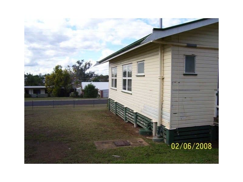 28 Porter, Gayndah QLD 4625