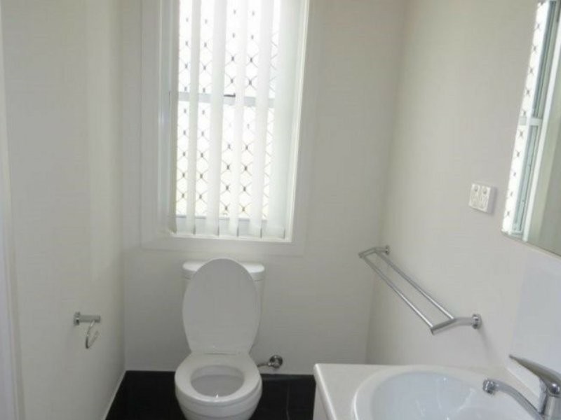 34 Mason Street, Mount Perry QLD 4671