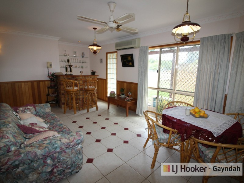 8 Richard Street, Biggenden QLD 4621