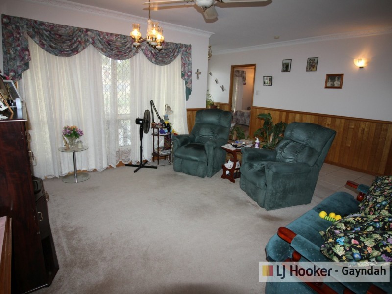 8 Richard Street, Biggenden QLD 4621