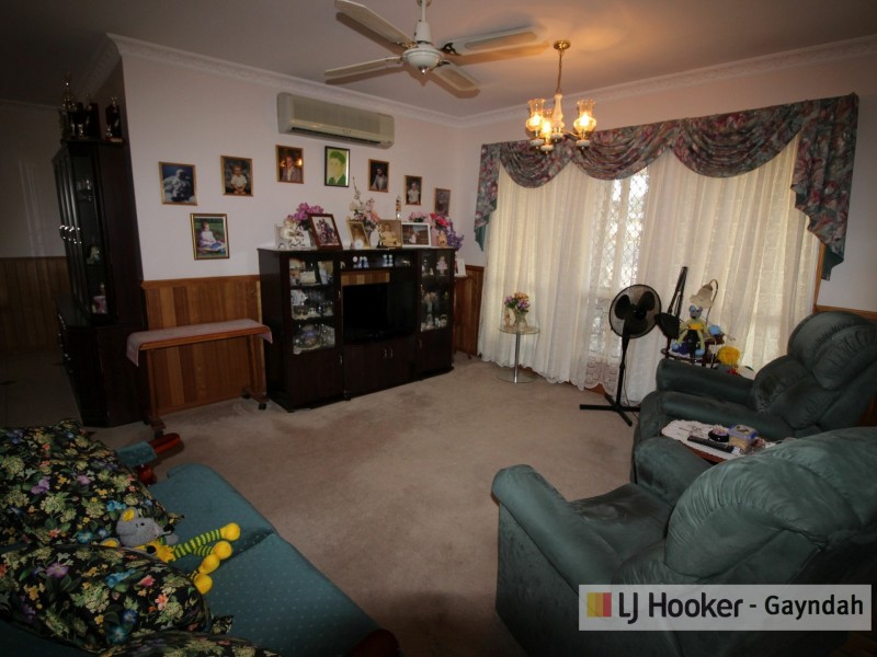 8 Richard Street, Biggenden QLD 4621