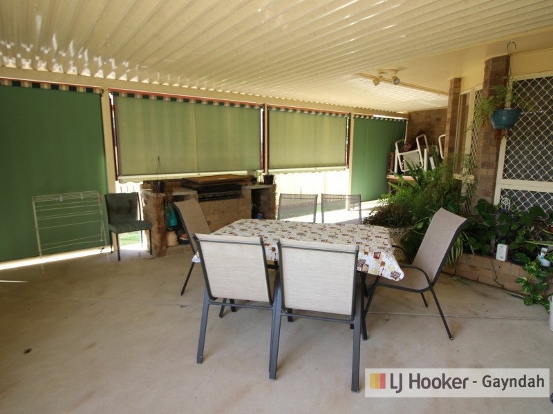 8 Richard Street, Biggenden QLD 4621