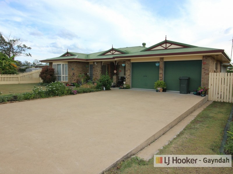 8 Richard Street, Biggenden QLD 4621