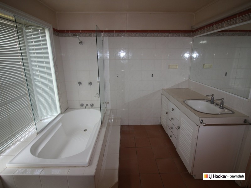 45 Warton Street, Gayndah QLD 4625