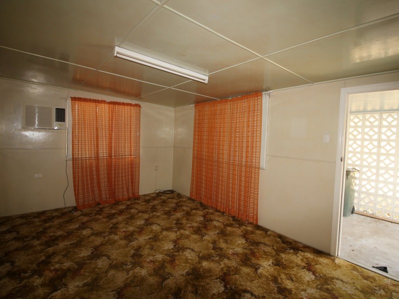 1 Frederick Street, Eidsvold QLD 4627