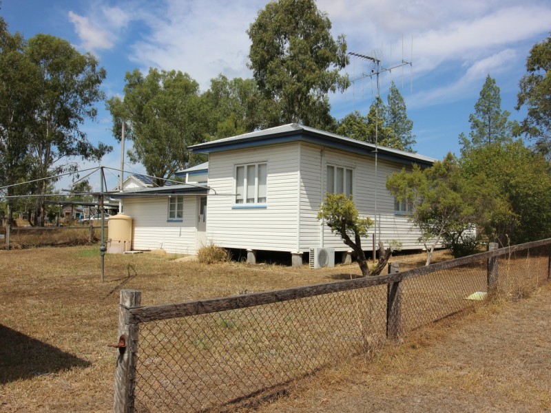1 Frederick Street, Eidsvold QLD 4627