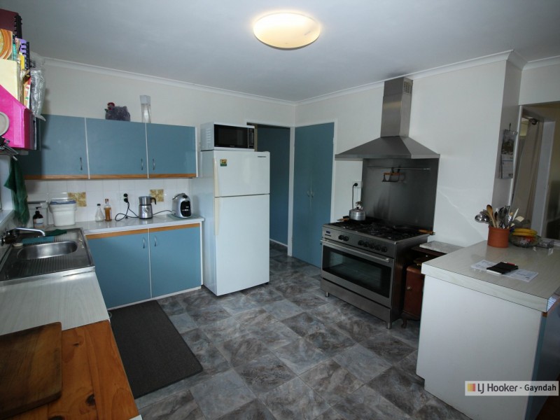 11341 Isis Highway, Coalstoun Lakes QLD 4621