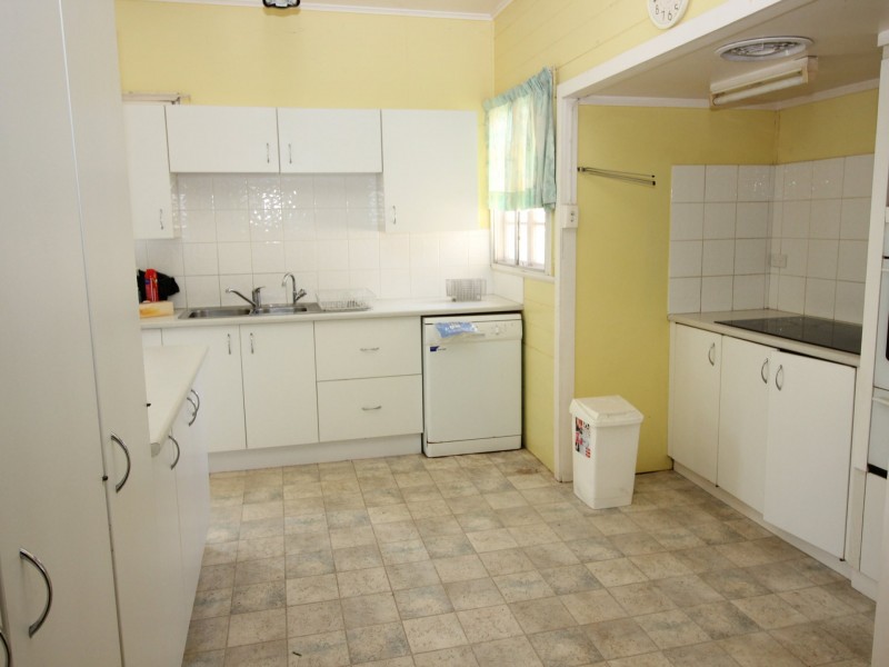 79 Meson Street, Gayndah QLD 4625