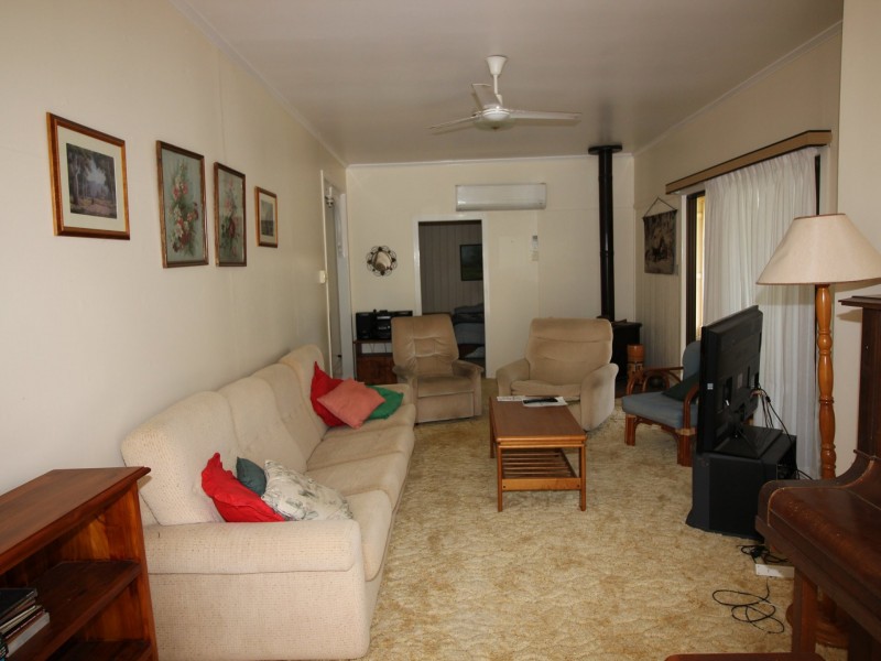 79 Meson Street, Gayndah QLD 4625