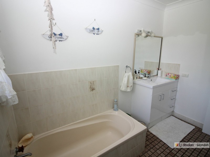 4 Sam Weller Avenue, Gayndah QLD 4625