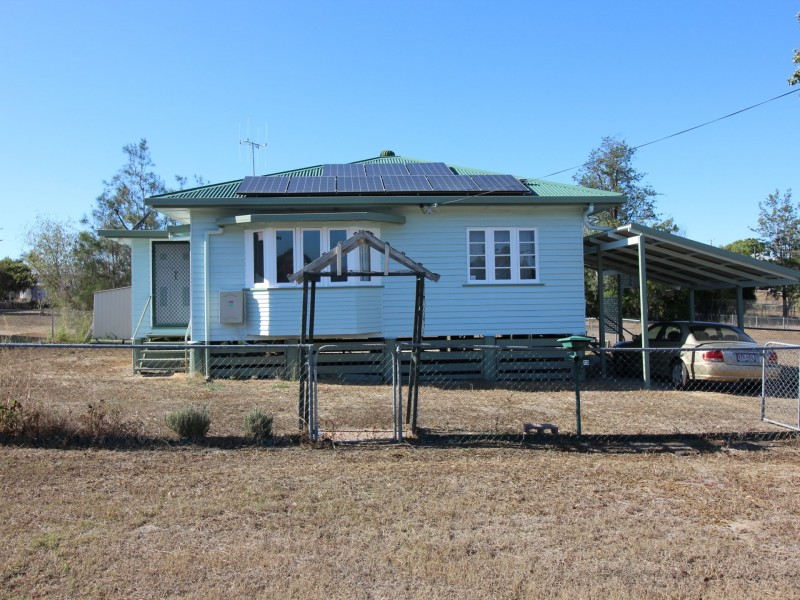 12 Boorunbeh Street, Gayndah QLD 4625