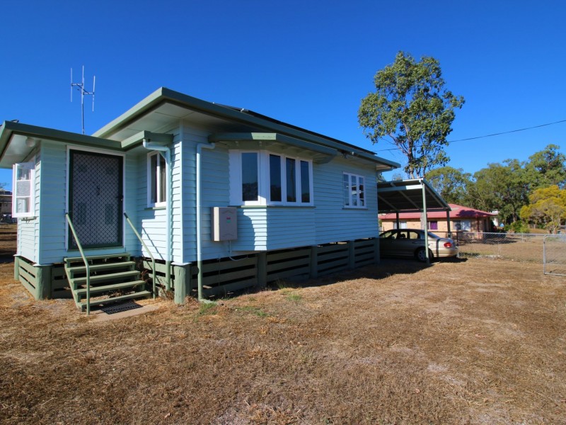 12 Boorunbeh Street, Gayndah QLD 4625
