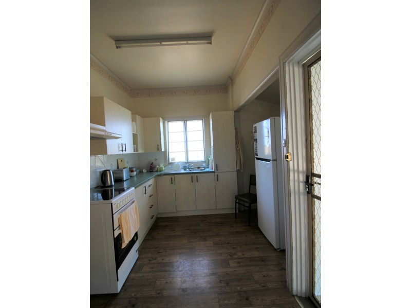 12 Boorunbeh Street, Gayndah QLD 4625