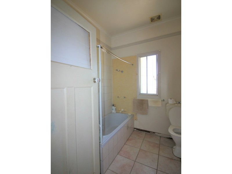 12 Boorunbeh Street, Gayndah QLD 4625