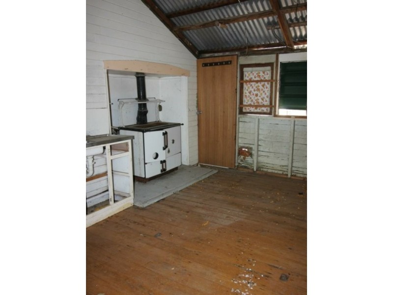 32 Huth Road, Mount Perry QLD 4671