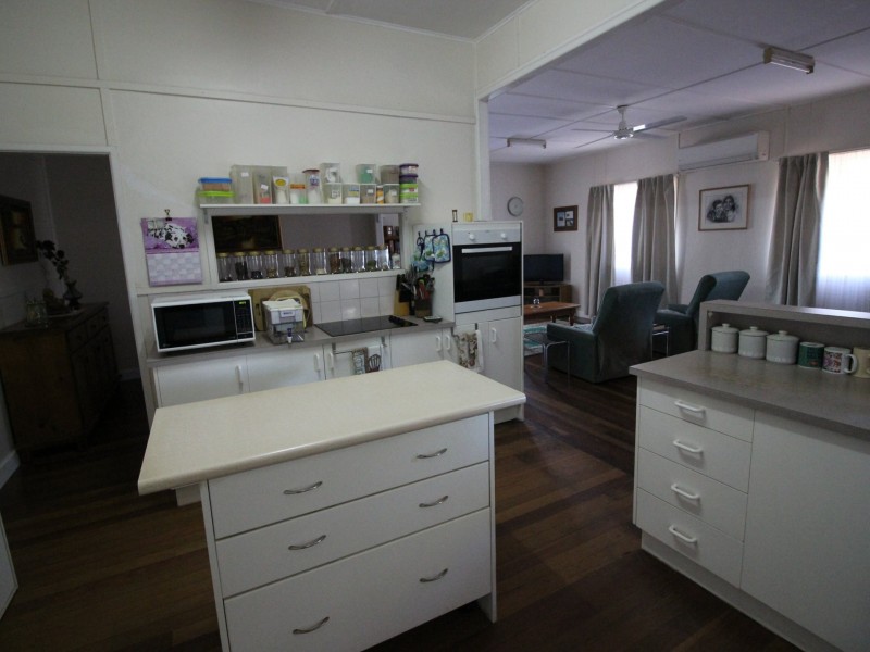 1 Maud Street, Gayndah QLD 4625