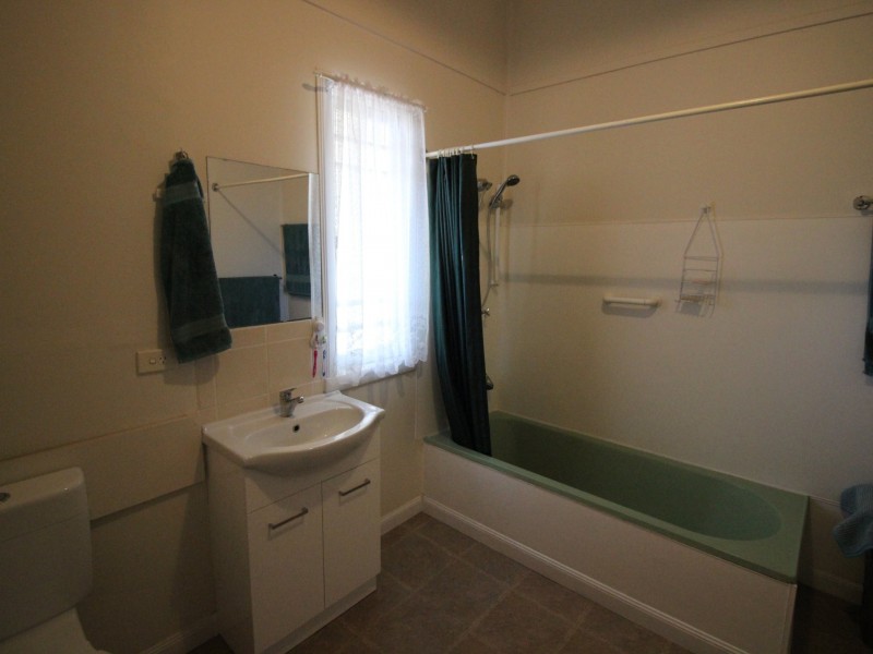 1 Maud Street, Gayndah QLD 4625