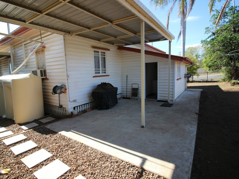 1 Maud Street, Gayndah QLD 4625