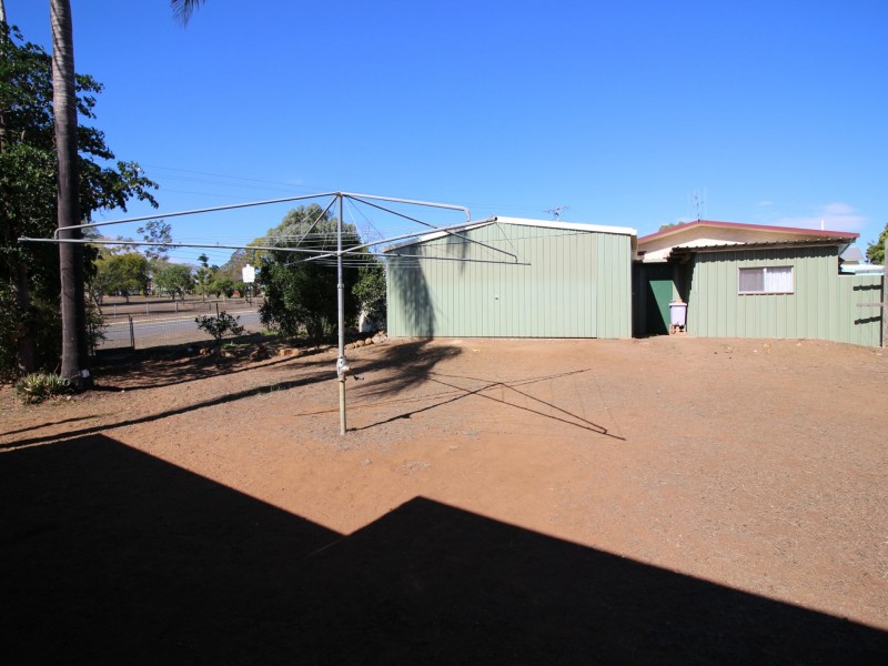 1 Maud Street, Gayndah QLD 4625