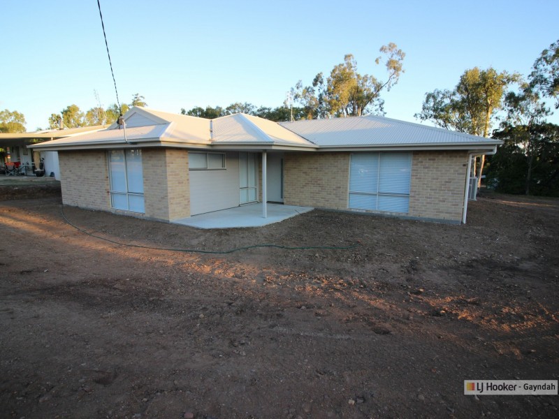 14 Carey Street, Gayndah QLD 4625
