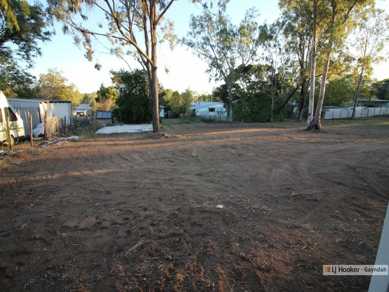 14 Carey Street, Gayndah QLD 4625