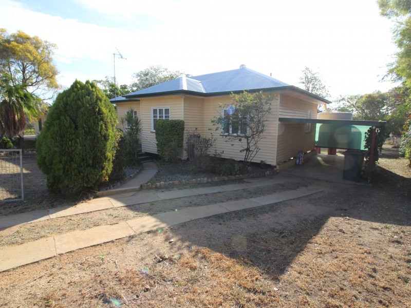 9 Station Street, Gayndah QLD 4625