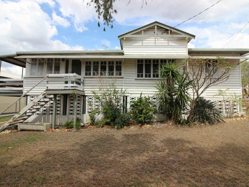 53 Warton Street, Gayndah QLD 4625