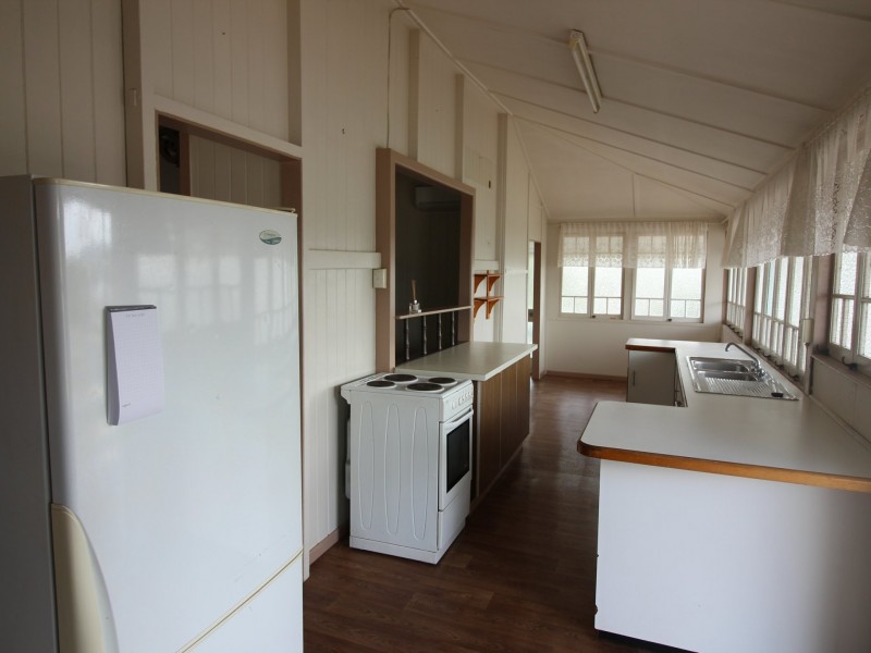 53 Warton Street, Gayndah QLD 4625