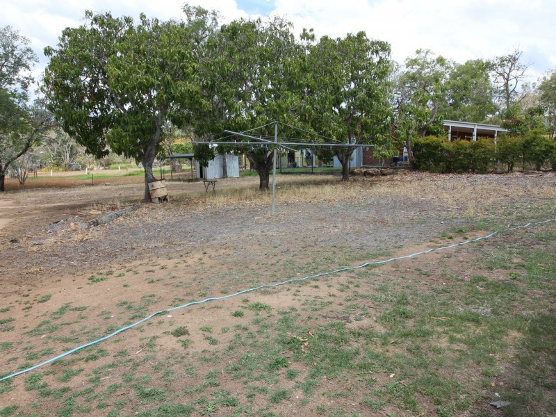 53 Warton Street, Gayndah QLD 4625